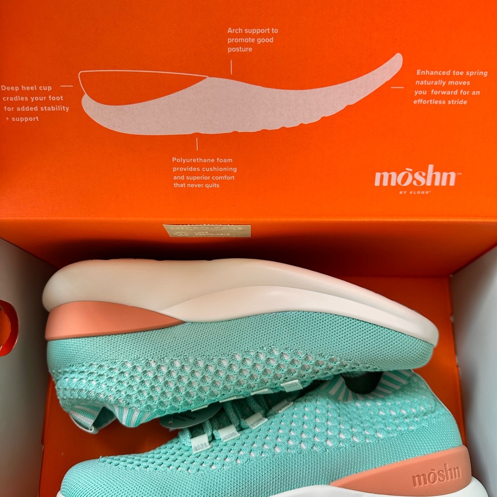 BRAND NEW IN BOX RETAIL $169 MOSHN